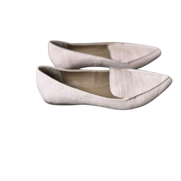 Steve Madden Feather Pink Crocodile Embossed Pointed Toe Flats 8M Coquette - Picture 3 of 8